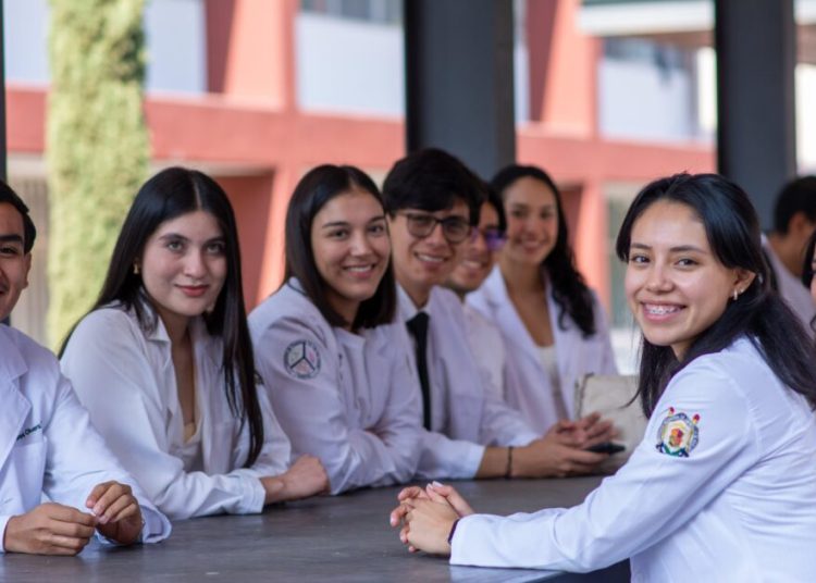 UMSNH lanza curso de preparación para el examen a carreras del área de la Salud; inscripciones abiertas