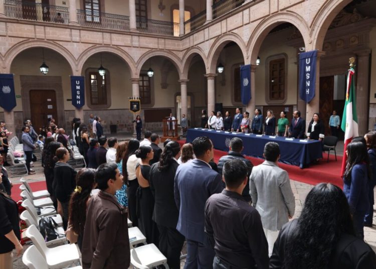 Egresan de Bachillerato en Línea de la UMSNH; modelo educativo flexible