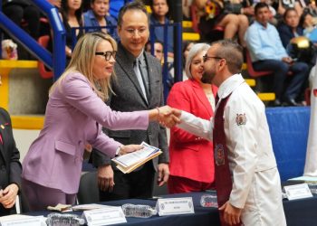 La sociedad requiere profesionistas con altos compromisos éticos: Yarabí Ávila