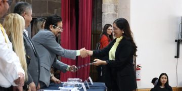 A mantenerse actualizados de manera permanente invitan a graduados de la Licenciatura en Enfermería