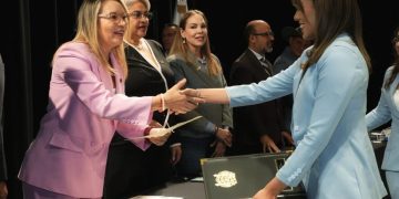 A seguir implementado estrategias firmes que abran más espacios para las mujeres, convoca Yarabí Ávila