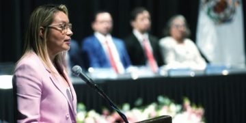 Yarabí Ávila insta a graduados de Arquitectura a defender la igualdad de oportunidades y luchar contra la discriminación de género