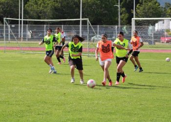 Cientos de aspirantes se registran en visoría del equipo femenil de TDP de la UMSNH 