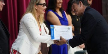 Nicolaitas siguen la ruta de la excelencia profesional; Yarabí Ávila clausura diplomados de Odontología