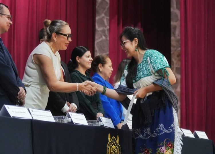 La Universidad Michoacana es grande, es fuerte y se defiende sola: Yarabí Ávila