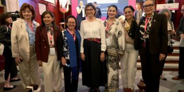 Yarabí Ávila asiste al 4.° Encuentro de Rectoras; muestran unidad y cierran filas