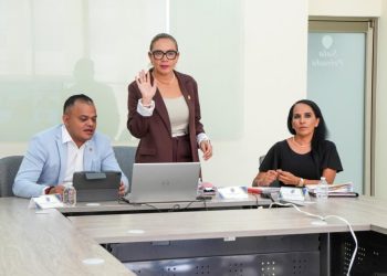 Unidades Profesionales de la UMSNH cada día más fuertes; Yarabí Ávila se reúne con titulares