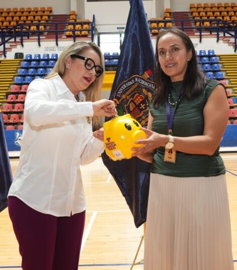 A ser embajadores del buen hacer invita Yarabí Ávila a estudiantes nicolaitas; UMSNH y CRIT suman fuerzas