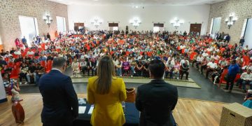 Vamos a respaldar su futuro laboral en la UMSNH, señala Yarabí Ávila ante docentes; las y los profesores reconocen que se dignifique su labor