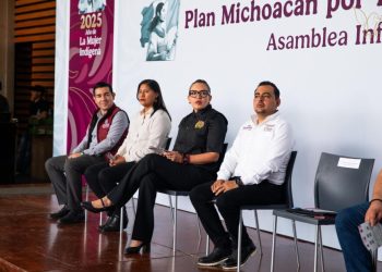 En reunión multitudinaria anuncian la Beca Gertrudis Bocanegra; Yarabí Ávila declara lista a la UMSNH para colaborar con la Federación