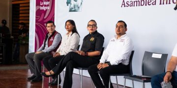 En reunión multitudinaria anuncian la Beca Gertrudis Bocanegra; Yarabí Ávila declara lista a la UMSNH para colaborar con la Federación