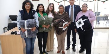 ¡Abriguemos corazones!, UMSNH invita a participar en la campaña de donación de cobijas
