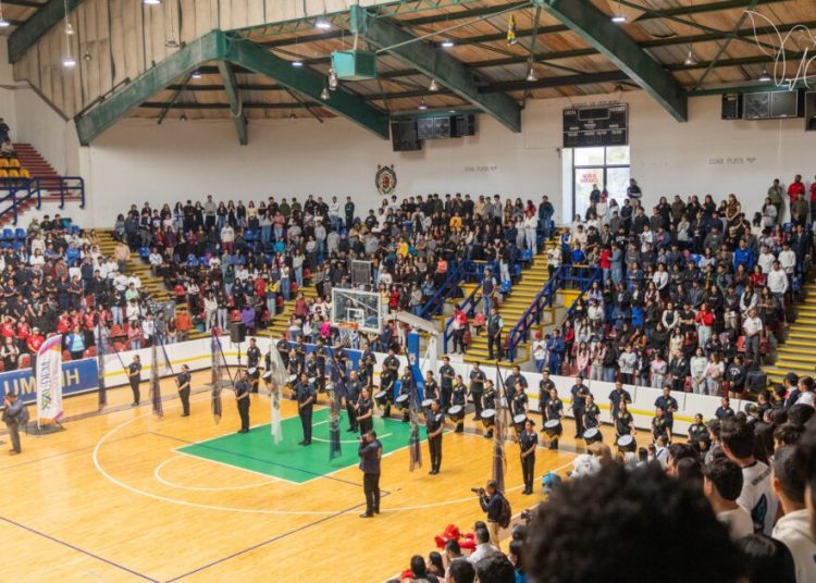 El trabajo en equipo gana campeonatos, señala Yarabí Ávila al inaugurar la Universidad Estatal 2026