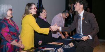 Autonomía universitaria ha permitido generar beneficios para la comunidad nicolaita: Yarabí Ávila