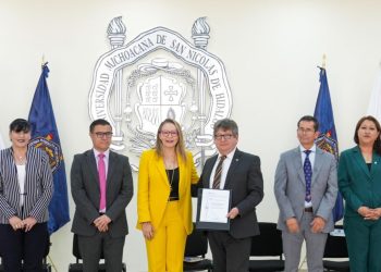 No vamos a dar marcha atrás a la autonomía universitaria, porque representa la libertad que tiene la UMSNH, señala Yarabí Ávila