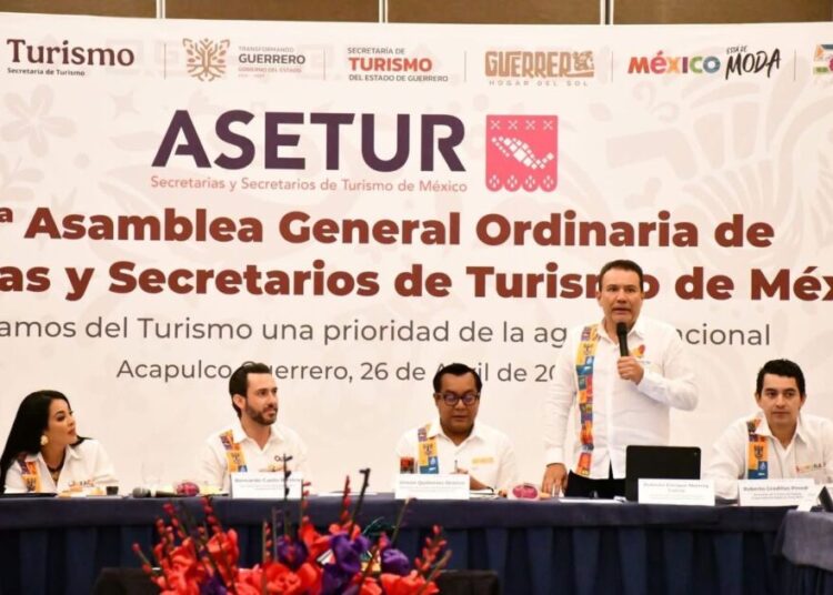 Nombran a Roberto Monroy como presidente nacional de la Asetur