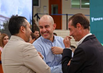 Adolfo “Fito” Torres escucha propuestas sobre educación, innovación y futuro del trabajo en Michoacán