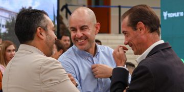 Adolfo “Fito” Torres escucha propuestas sobre educación, innovación y futuro del trabajo en Michoacán