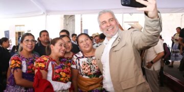 Bedolla garantiza obras convenidas para todos los autogobiernos indígenas de Michoacán