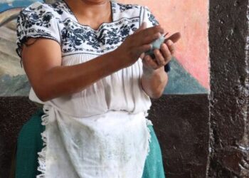 Cocineras tradicionales presentes en el Tianguis Artesanal de Domingo de Ramos