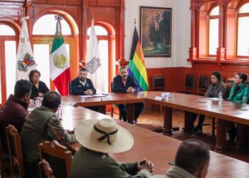 Gobierno de Michoacán mantiene atención permanente a familias de brigadistas caídos en combate a incendios forestales: Raúl Zepeda
