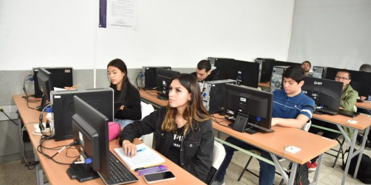 Excelencia educativa, eje central en gestión de Yarabi Ávila; Licenciatura en Ingeniería en Computación recibe reacreditación