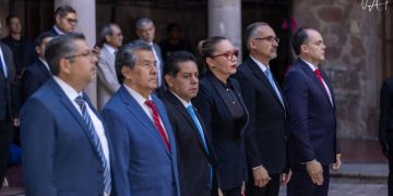 La autonomía universitaria es la condición para que la UMSNH pueda cumplir su función, afirma Yarabí Ávila al recibir la Medalla al Mérito Ciudadano