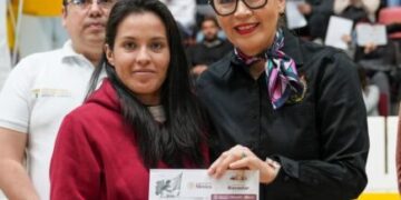 YARABÍ ÁVILA RECONOCE APOYO DE LA PRESIDENTA CLAUDIA SHEINBAUM A JÓVENES NICOLAITAS CON BECA GERTRUDIS BOCANEGRA