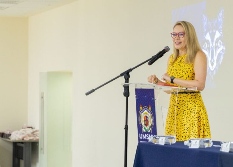 SE INCENTIVA LA INVESTIGACIÓN EN EL ESTUDIANTADO DE LA UMSNH COMO NUNCA ANTES; YARABÍ ÁVILA ASISTE A PRESENTACIÓN DE PROYECTOS