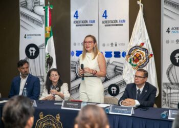 TRABAJO EN EQUIPO PARA LOGRAR ACREDITACIONES, PARTE DE LA FORTALEZA NICOLAITA: YARABÍ ÁVILA