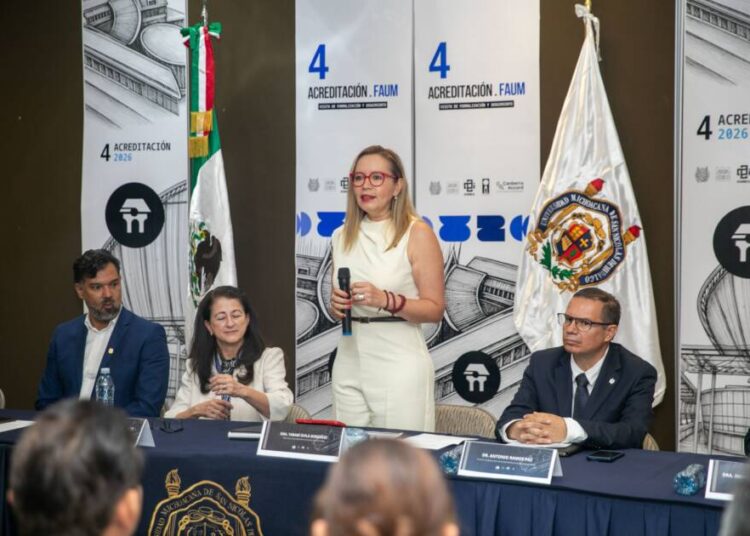TRABAJO EN EQUIPO PARA LOGRAR ACREDITACIONES, PARTE DE LA FORTALEZA NICOLAITA: YARABÍ ÁVILA