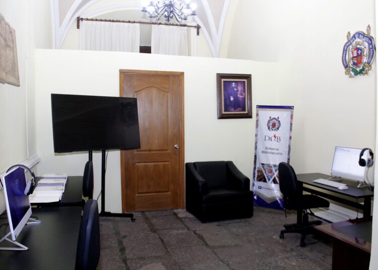 Con herramientas de vanguardia mundial, UMSNH aperturó Bibliotecas Inclusivas en gestión de Yarabí Ávila