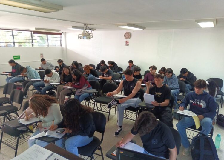 Si la lectura y la creatividad es lo tuyo ¡Inscríbete a la Facultad de Letras de la UMSNH!
