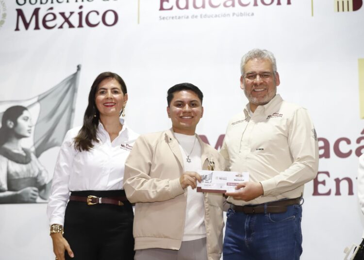 Hoy inicia pago de becas para media superior y superior: Gabriela Molina
