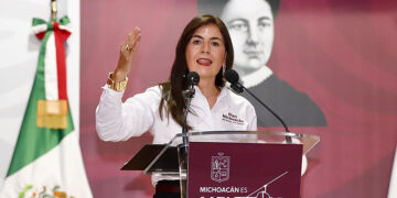 Becas para estudiantes, sin precedente: Gabriela Molina