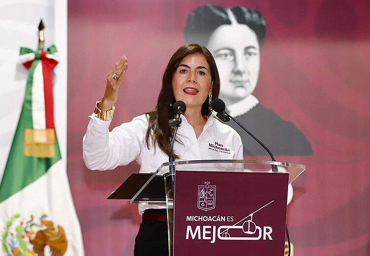 Becas para estudiantes, sin precedente: Gabriela Molina