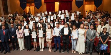UMSNH brilla por la excelencia académica de nicolaitas reconocidos por CENEVAL