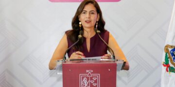 Hacemos un llamado a cuidar el consumo digital de las y los alumnos: Gabriela Molina