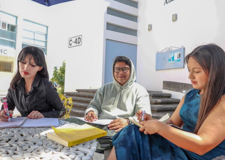Estudiar Filosofía en la Universidad Michoacana desarrolla tu pensamiento crítico