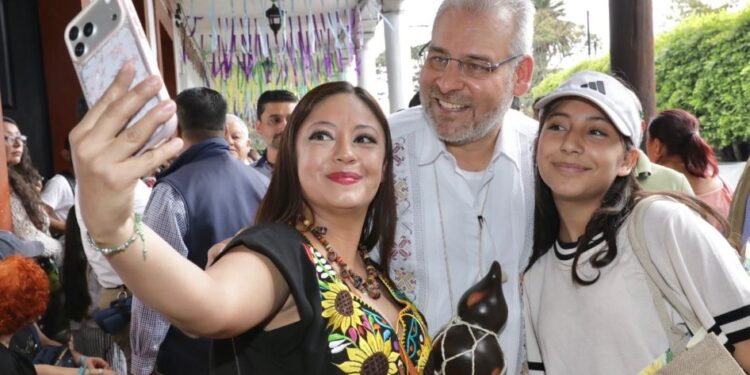 Uruapan al 100% en ocupación hotelera durante el Tianguis Artesanal de Domingo de Ramos: Bedolla