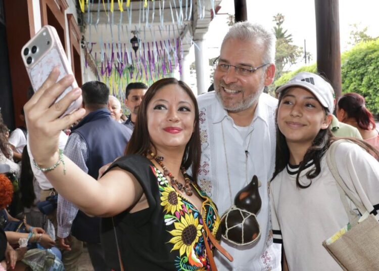 Uruapan al 100% en ocupación hotelera durante el Tianguis Artesanal de Domingo de Ramos: Bedolla