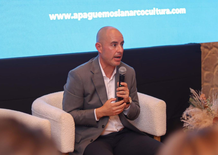 Fito Torres destaca el valor de la lectura, la tecnología y la formación de las juventudes en el Día Mundial del Libro