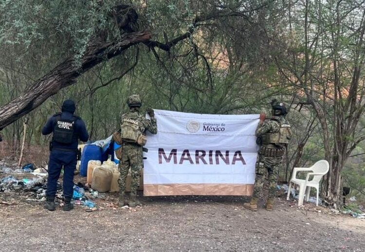 Fuerte golpe al huachicoleo: aseguran 11 mil 800 litros de hidrocarburo, en Arteaga
