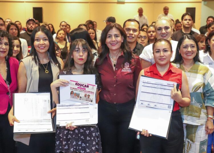 Garantizamos transparencia y justicia para personal administrativo: Gabriela Molina