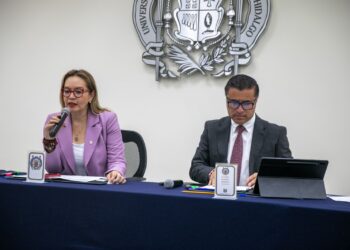 Continua trabajo en equipo en favor de la UMSNH; Yarabí Ávila preside sesión del Consejo Universitario