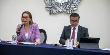 Continua trabajo en equipo en favor de la UMSNH; Yarabí Ávila preside sesión del Consejo Universitario