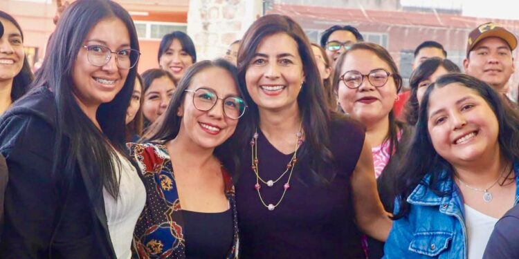 Docentes de Michoacán llevarán su voz al foro nacional de la Nueva Escuela Mexicana: Gabriela Molina