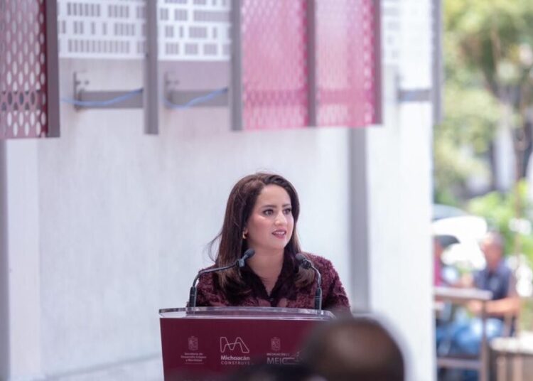 Teleférico acerca a las familias al nuevo DIF de Uruapan: Gladyz Butanda