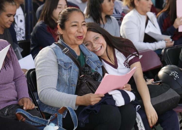Bachillerato Nacional Margarita Maza llegará a 11 municipios de Michoacán