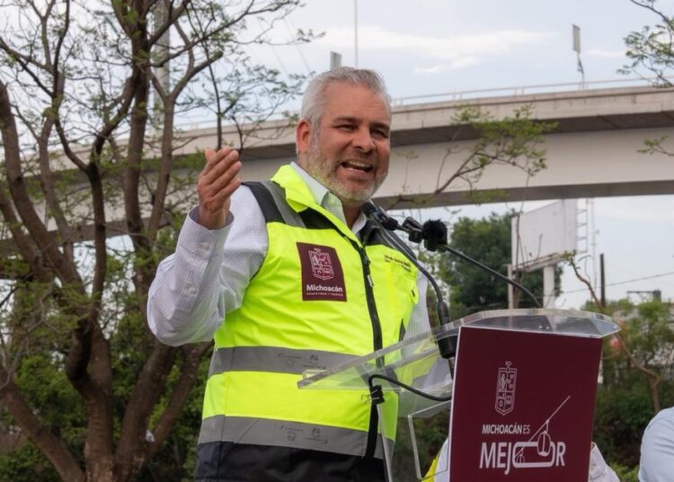 ¡Adiós al tráfico en el sur de Morelia!; inaugura Bedolla distribuidor de salida a Pátzcuaro